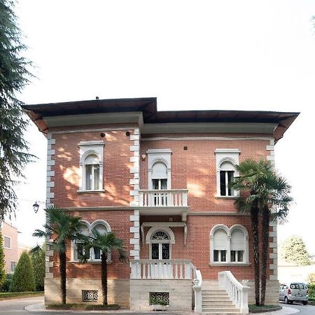 B&B Matteotti Luxury Home Vignola  Extérieur photo