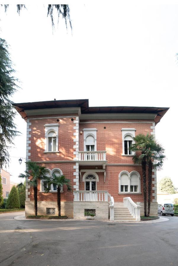 B&B Matteotti Luxury Home Vignola  Extérieur photo