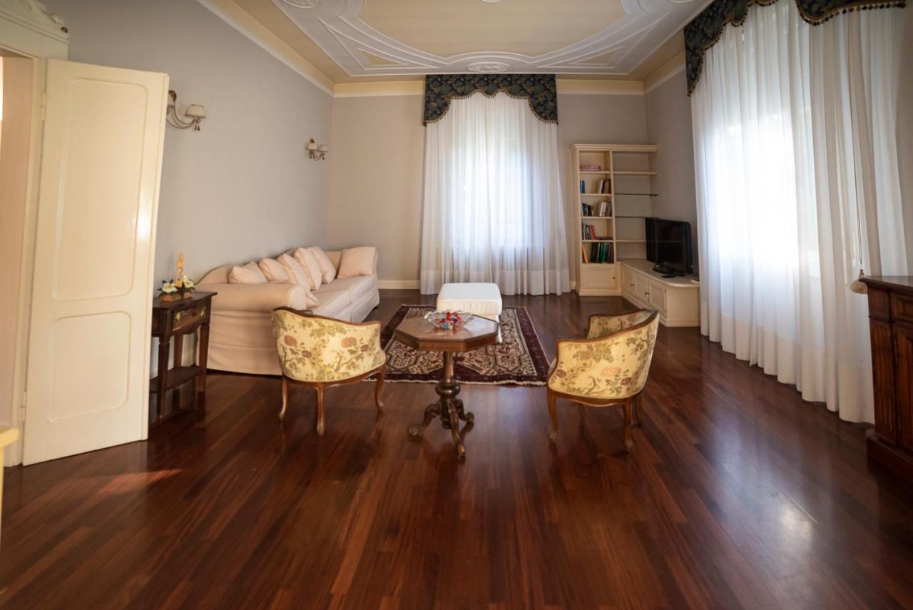 B&B Matteotti Luxury Home Vignola  Extérieur photo